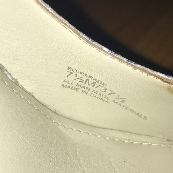 BCBG heels - Picture 6 of 6